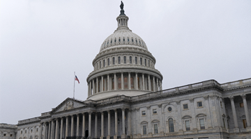 美参院通过法案，授权向乌克兰提供3亿美元军事资助