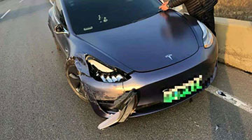 风暴中的特斯拉：智能车为何成了“闹心车”