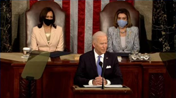 拜登发表首次国会讲话 这两位女性创造了历史