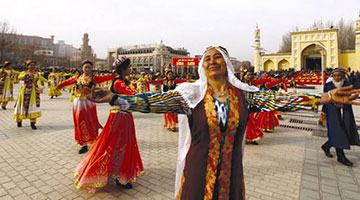 新疆官员说美西方反华势力制裁就是废纸一张