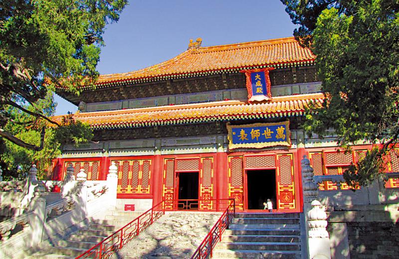 孔廟應該有孔子像嗎？\方 元