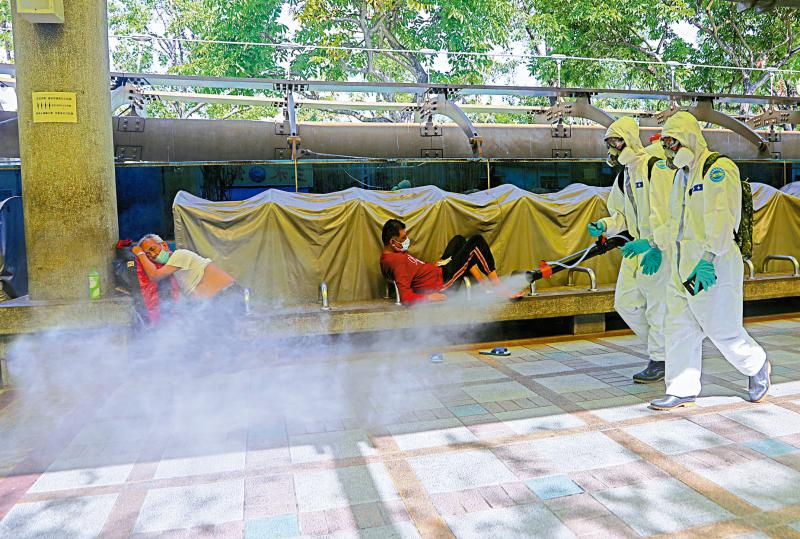 台湾新冠疫情恶化 猛增206例确诊病例病床告急