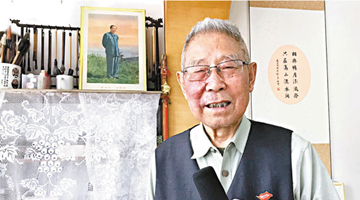 半生戎装半生文 倾情边疆育青年