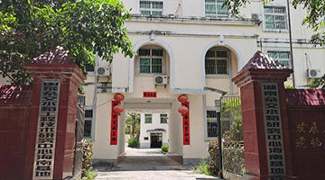 袁隆平在三亚的最后125天：坐轮椅去试验田 同事陪他唱歌