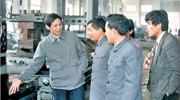 曹克明：一身正气反贪腐