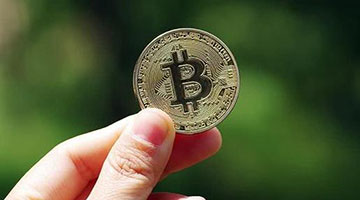 虚拟货币无王管梦破碎 比特币泻10%