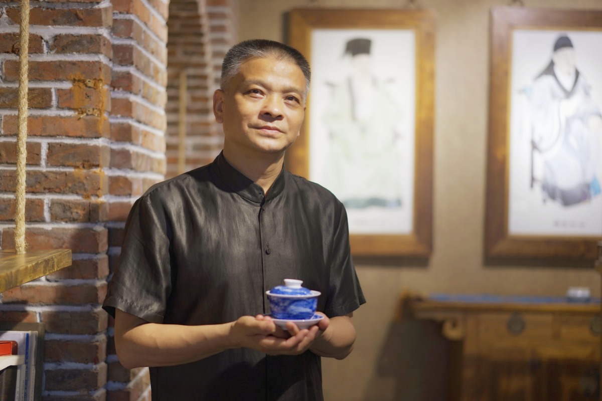 百媒亿粉游瓷都 听景漂话手工制瓷