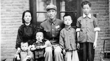 耿飚之子耿志远：父亲耿直清正留下巨大精神财富