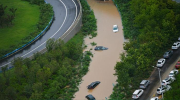 受困的K226/7次列车通信逐步恢复 食品持续补给