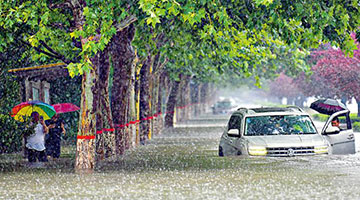 ﻿河南千年一遇大暴雨 郑州成泽国