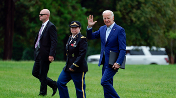 美中情局局长秘会塔利班领导人？拜登：按期撤军