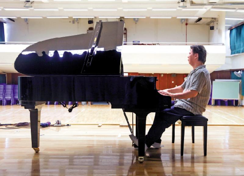 ﻿采访后记/“我未弹够呀”