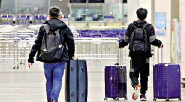 李家超率团抵深圳 商讨通关对接等议题