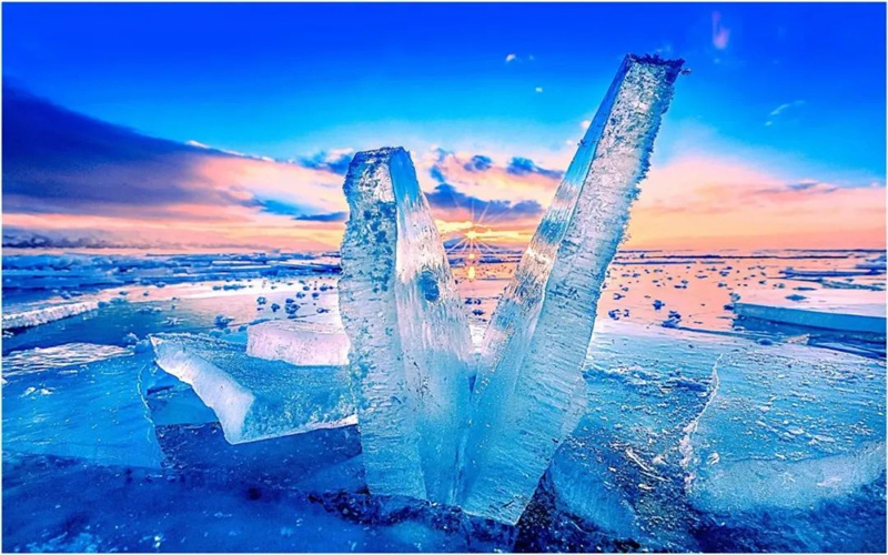 新疆版“魔法奇缘”在赛里木湖上演