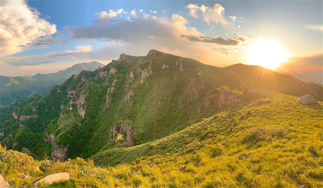 四季靈山：四時之景不同 樂亦無窮