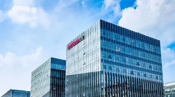 祥生控股暴跌超30%，此前曾先后被下调评级和展望