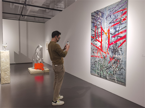 沪举办艺术群展 中国柠檬触发跨时空视觉对话