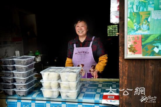 这座2000多年历史的江南古镇,小桥流水景色迷人,而且还免门票