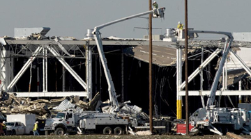 龙卷风致美亚马逊仓库倒塌6人死亡 贝佐斯被批罔顾人命