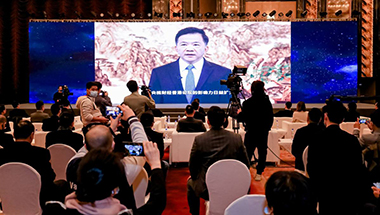 慎海雄：香港发展的最大机遇在内地