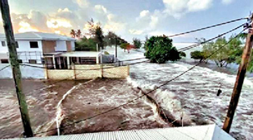 汤加火山喷发 全境断网失联伤亡数字难确定