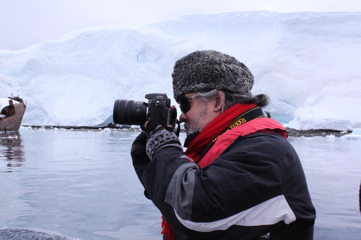 魅力冰雪．墨颂华章——蒋志鑫写意南极书画展在京开幕