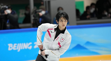 羽生结弦亮相首体