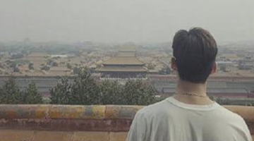 林孝埈晒绣着拼音的冰鞋：我要跟你们并肩战斗！