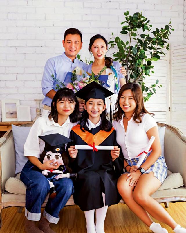 一家五口/家庭生活美满