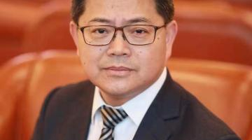 全国政协委员黄爱龙：疫情防控应尽早走上“居家自测”