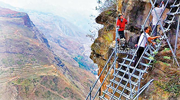 ﻿黄兰茜：鼓励港青多看真实的祖国