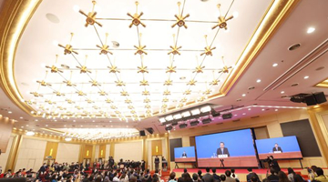 李克强：真诚希望乌克兰局势得到缓解 早日回归和平