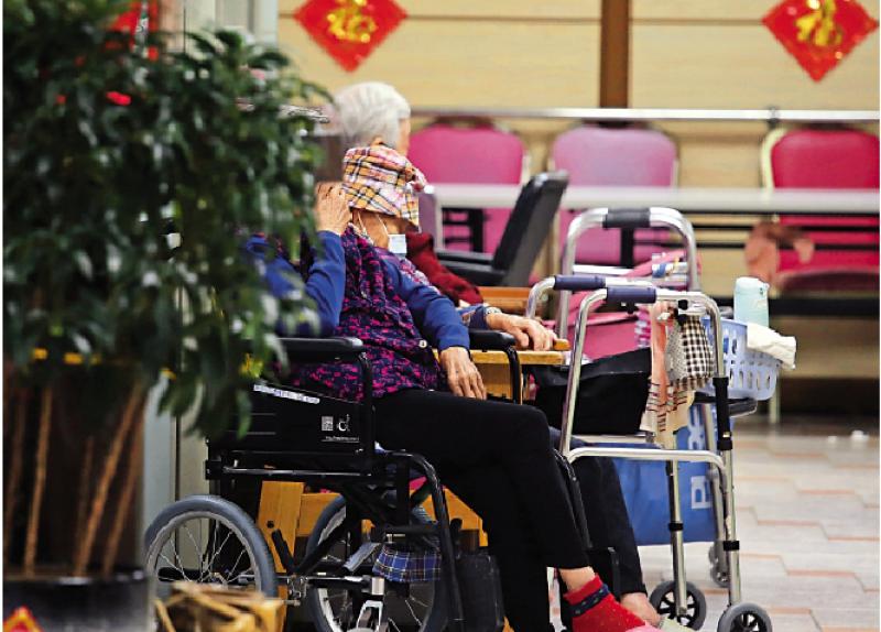 ﻿悉心照顾/护理得宜 避免臥床长者并发褥疮