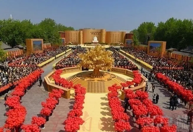 澳洲华人华侨恭拜轩辕黄帝 书法长卷签中华姓名