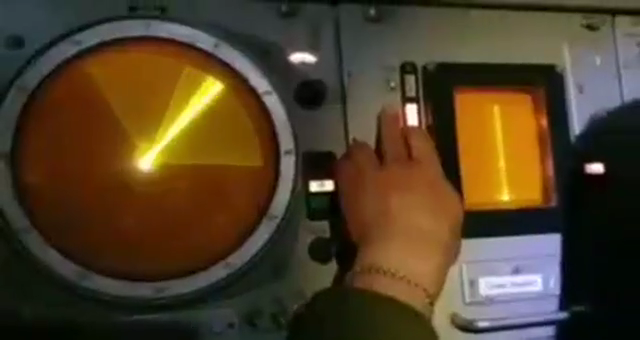 乌军操作山毛榉导弹系统击落俄军苏-34战机 全过程画面曝光