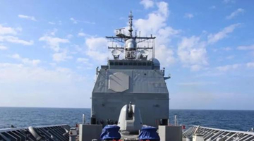 美“罗亚尔港”号导弹巡洋舰过航台湾海峡 东部战区回应