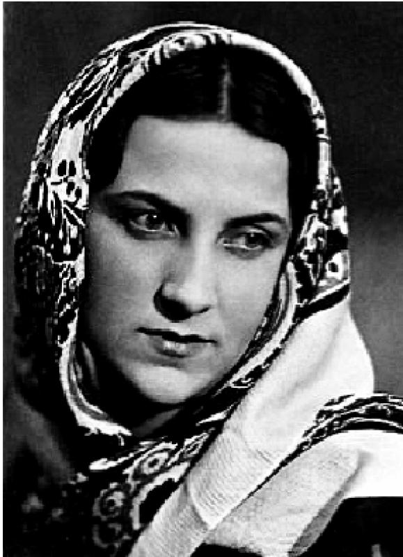 《她来自马里乌波尔》望向历史深处