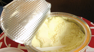 机构：消费者对高端奶粉的消费能力增强，婴幼儿奶粉高端化提速