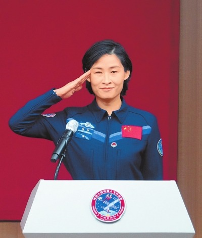 刘洋出征前写给孩子的信 字字情深传家风