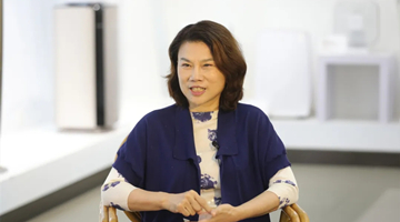 董明珠在股东大会回应质疑：手机不比苹果差 坚持不裁员