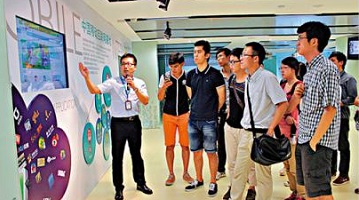 锐意创新发展 港青勇立潮头