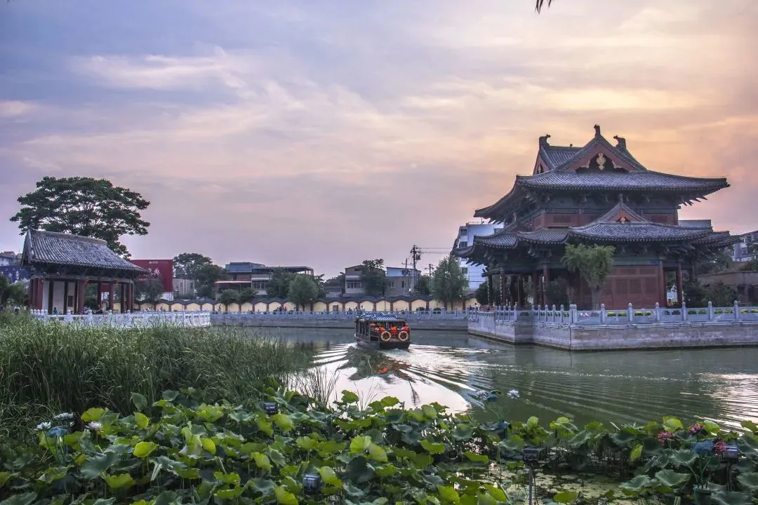 《梦华录》飚到8.8分！能和刘亦菲比颜值的，只有这座千年网红城市！