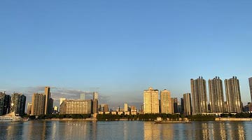 房企卖房拼了 楼市再现“首付5%、首年0月供”