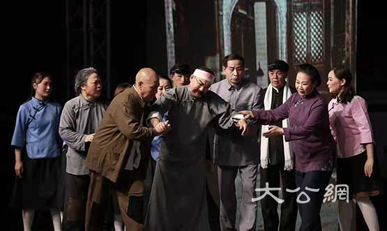 豫剧《李大钊》新密巡演月余 传递红色精神