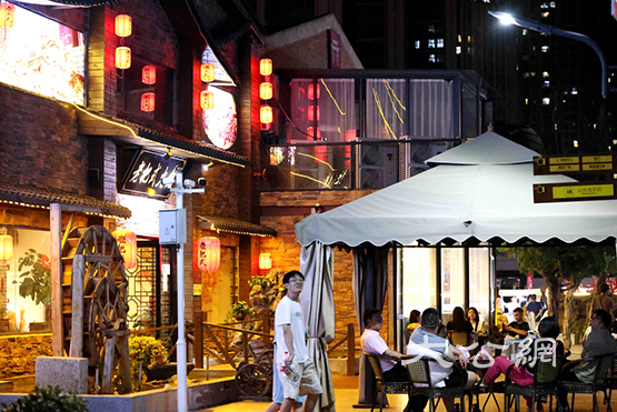 安徽合肥:夜經濟點燃「夜生活」