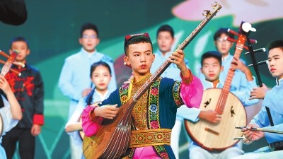 文化润疆 心手相牵