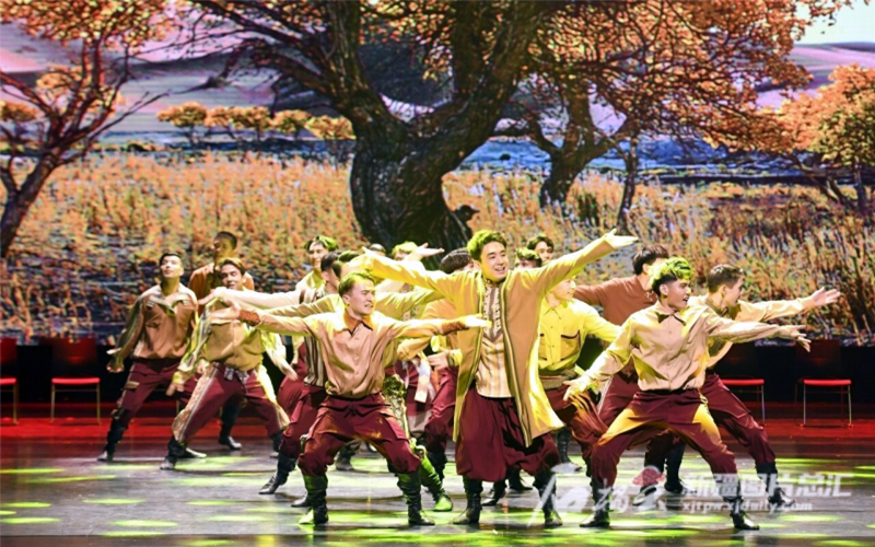 一场“高精新”的舞台盛宴