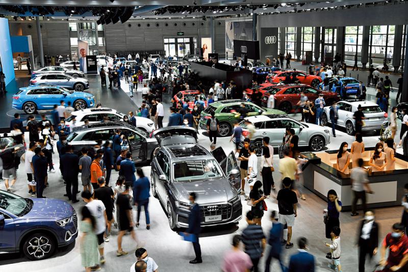 ﻿疫下新风尚/电动车鬥型又有“营”