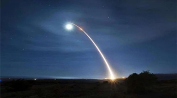 美国成功试射一枚“民兵3”洲际弹道导弹