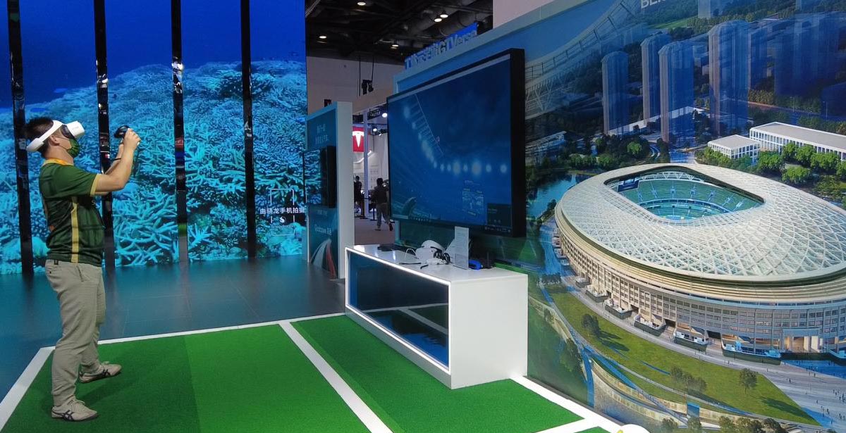 观众正在体验vr游戏